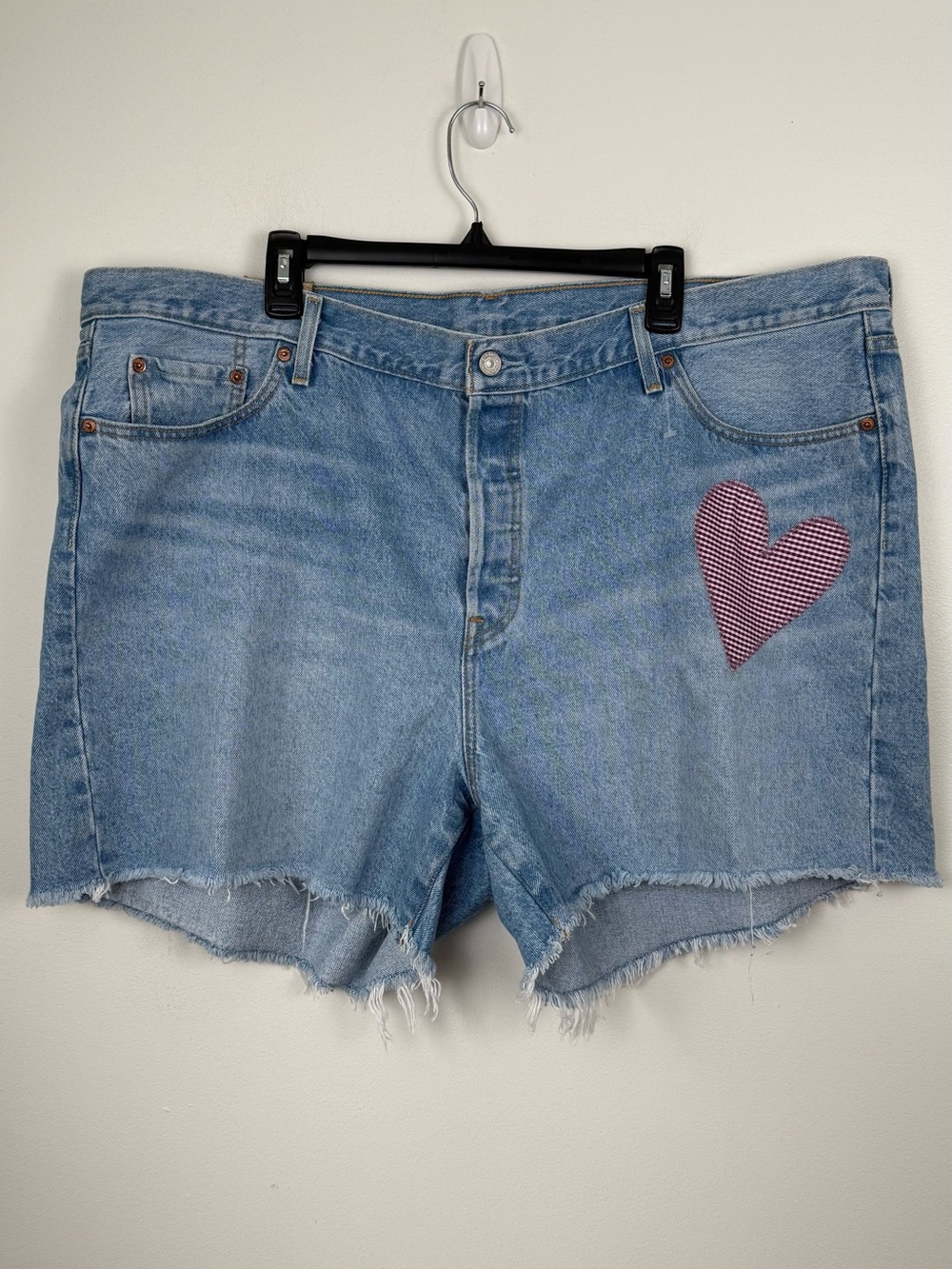 NWT Levi’s 501 Anniversary Edition Denim Cutoff Shorts with Red Heart Patch 22W
